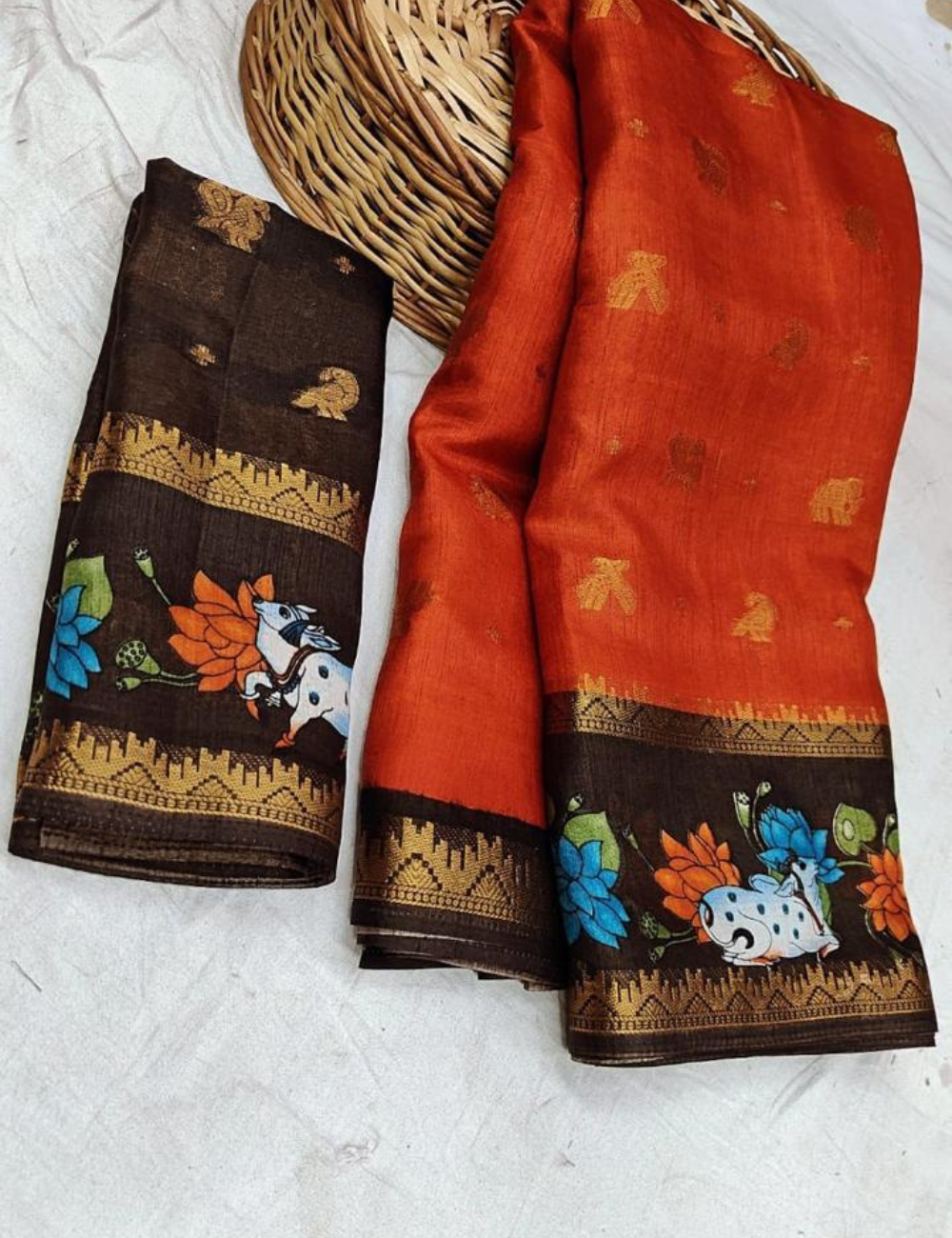 Man Pasand Buti Dola Silk Saree – Orange &amp; Pink Collection with Pichwai Elegance