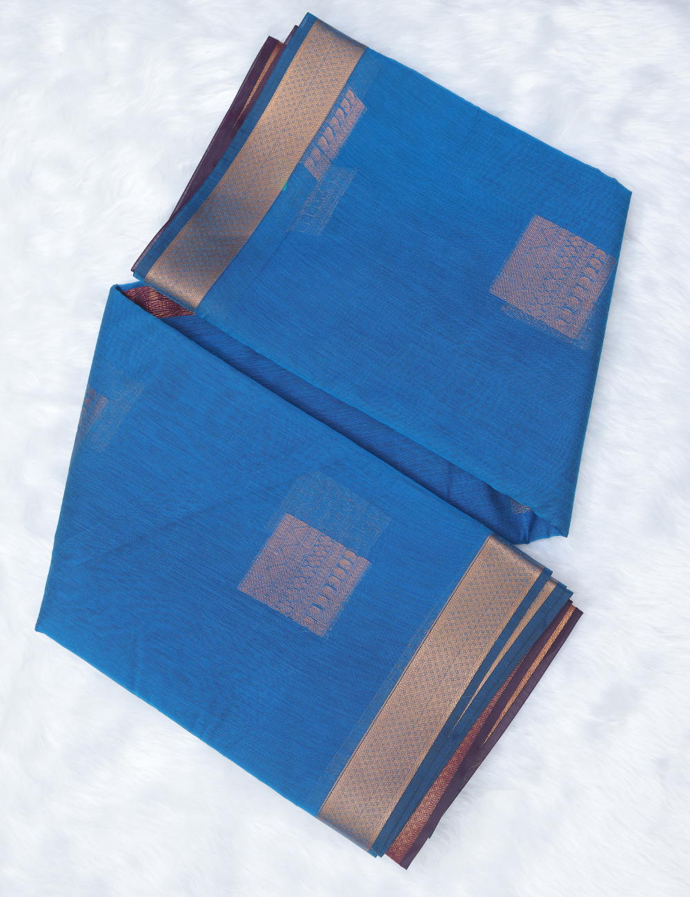 Elegant Dual Tone Silk Cotton Saree with Rich Zari Border