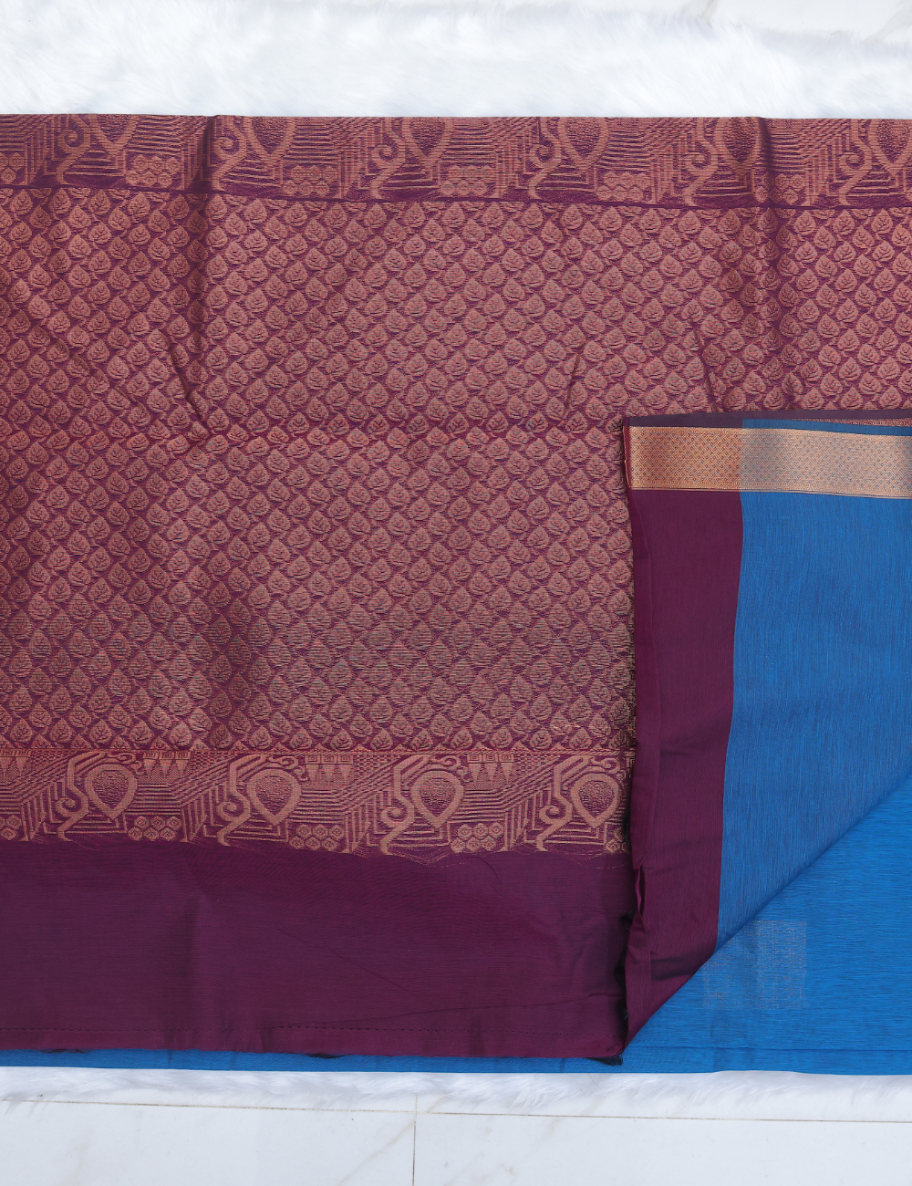 Elegant Dual Tone Silk Cotton Saree with Rich Zari Border