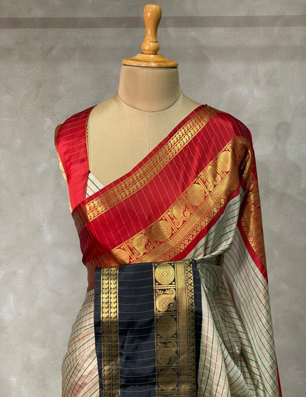 Banarasi Ketan silk semi soft Silk line, Pattu With blouse, contrast, bracket blouse, rich Balu