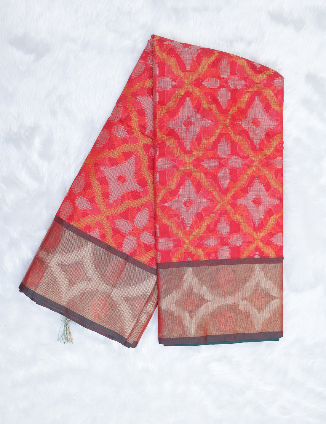 Banarasi Pochampalli Silk Saree – Red & Green with Gold Elegance