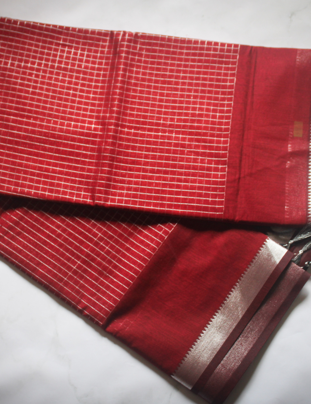 Vintage Red Checked Maheshwari Silk Cotton Saree with Silver Zari Border & Blouse