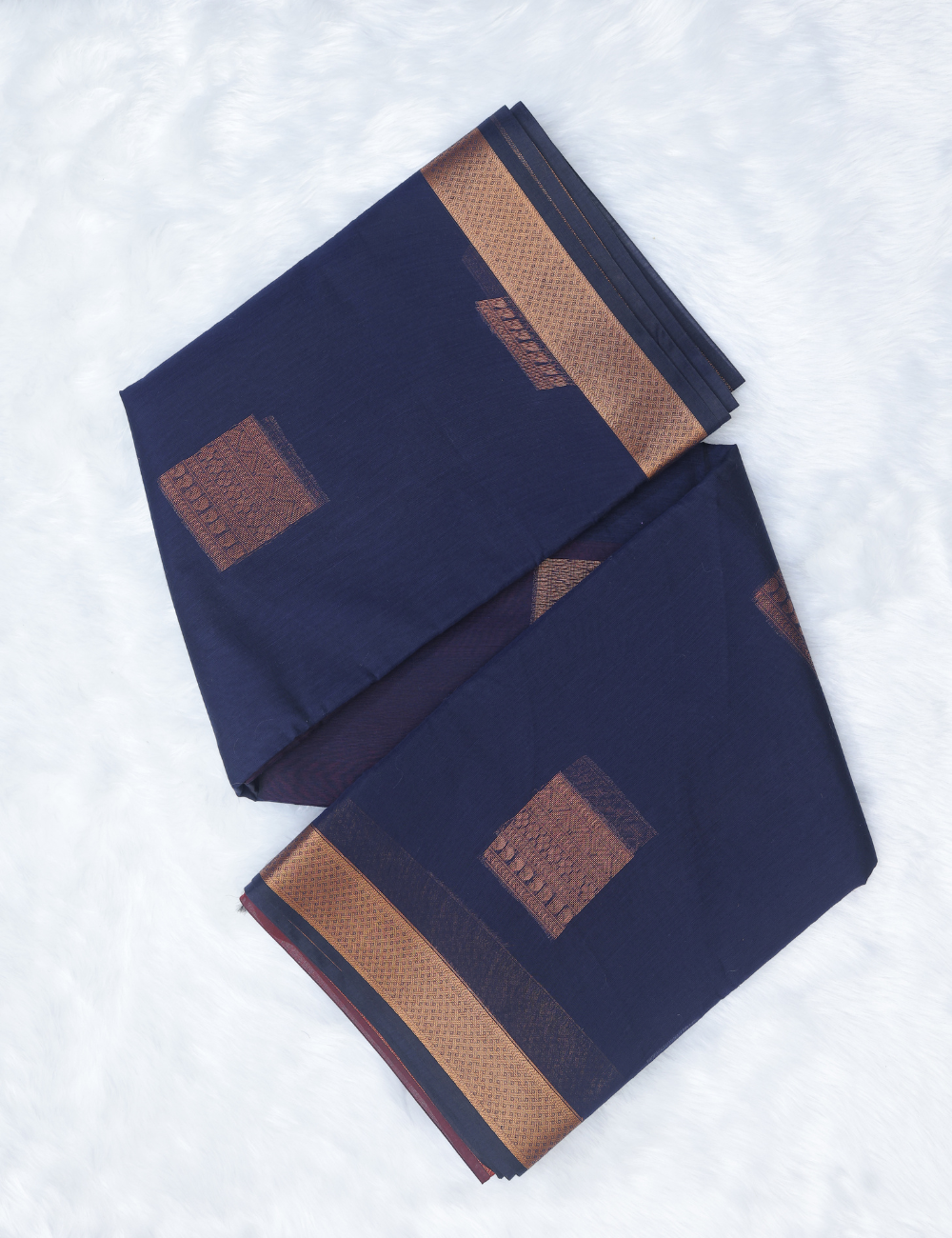 Elegant Dual Tone Silk Cotton Saree with Rich Zari Border