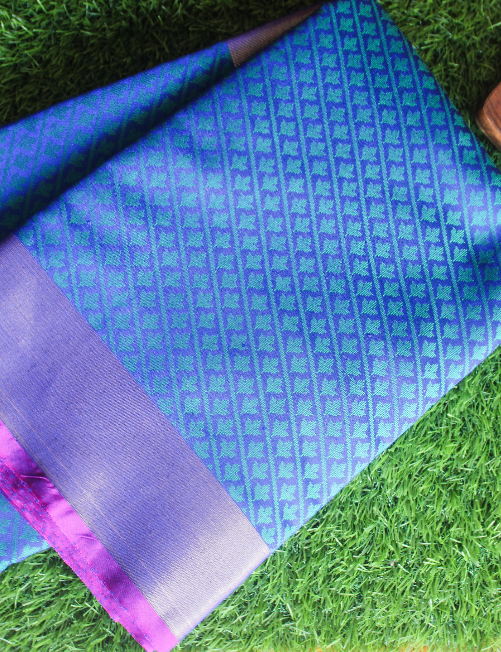 Banarasi - Kora Tanchoi - Diagonal Small Butta - Semi Soft Silk Saree