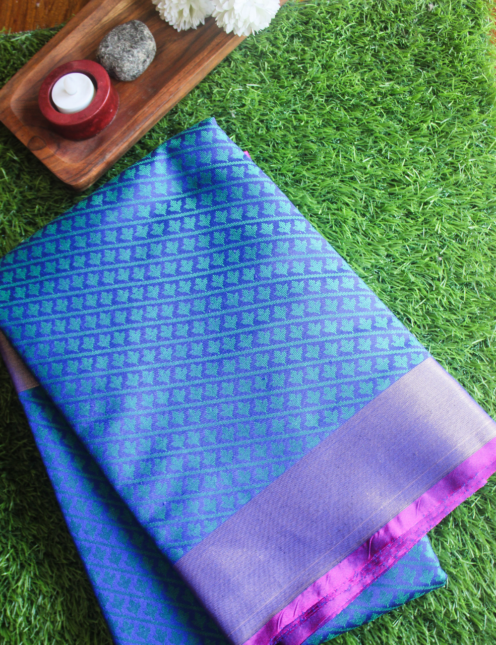 Banarasi - Kora Tanchoi - Diagonal Small Butta - Semi Soft Silk Saree