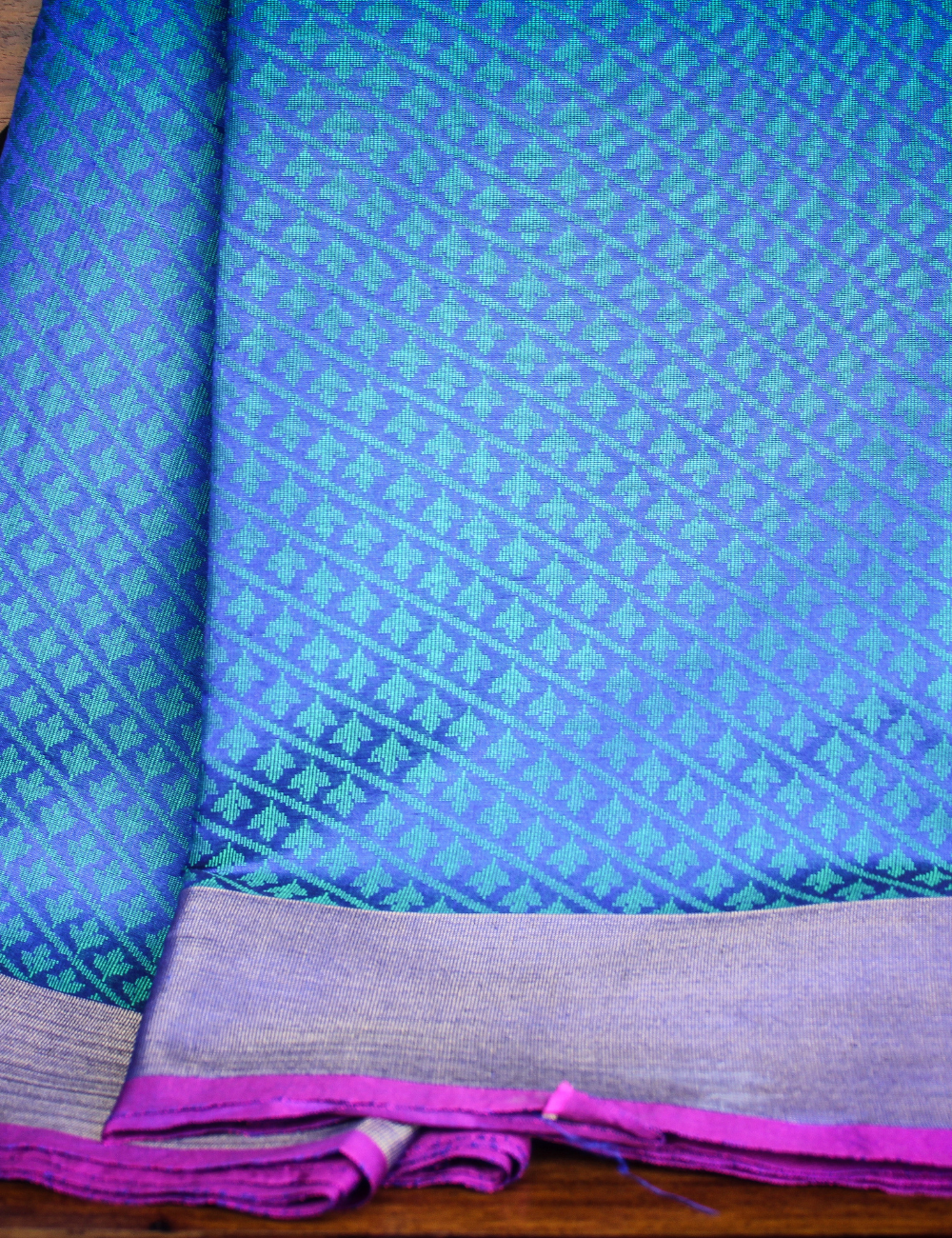 Banarasi - Kora Tanchoi - Diagonal Small Butta - Semi Soft Silk Saree