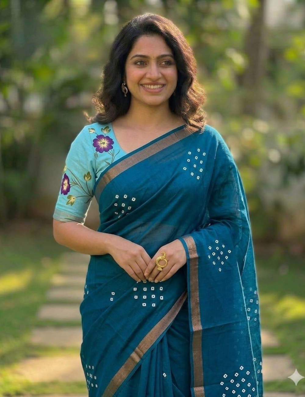 Zejuri Special Heavy Grape Saree – Elegant Multi-Colour Collection